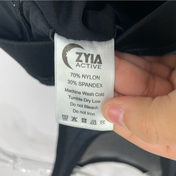 Zyia Active black gray crock animal print sport bra size Medium - Picture 4 of 7